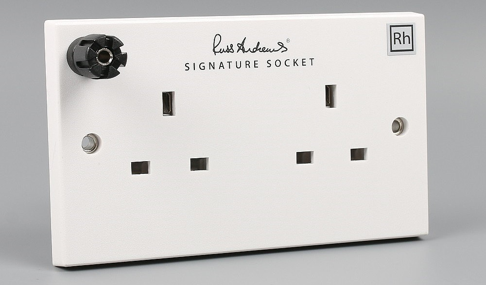 Hi-Fi Choice Signature Socket Review Hi-Fi Choice Signature Socket Review